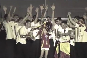 西班牙13岁小球迷因病离世，马竞、西班牙官推悼念：安息吧，孩子